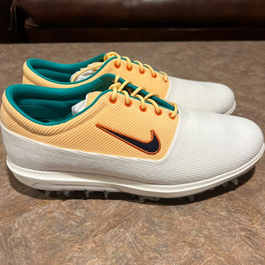 Victory Tour Rather Lucky Than Good - Sz 9.5