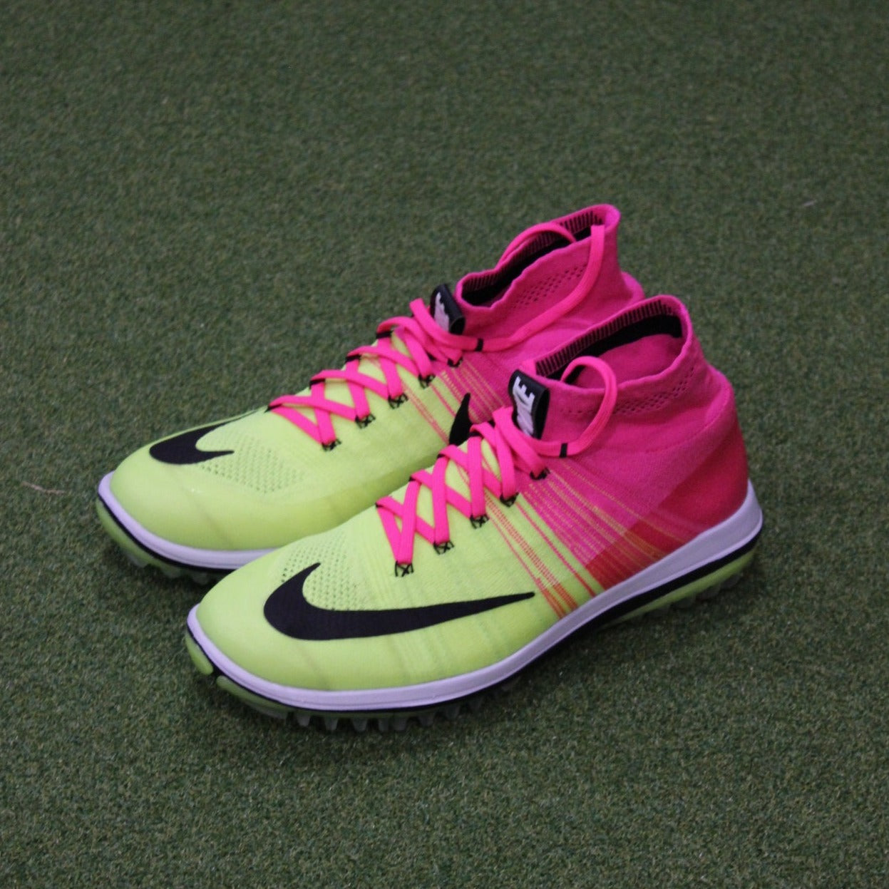 Nike Flyknit Pink Blast - Sz 9.5