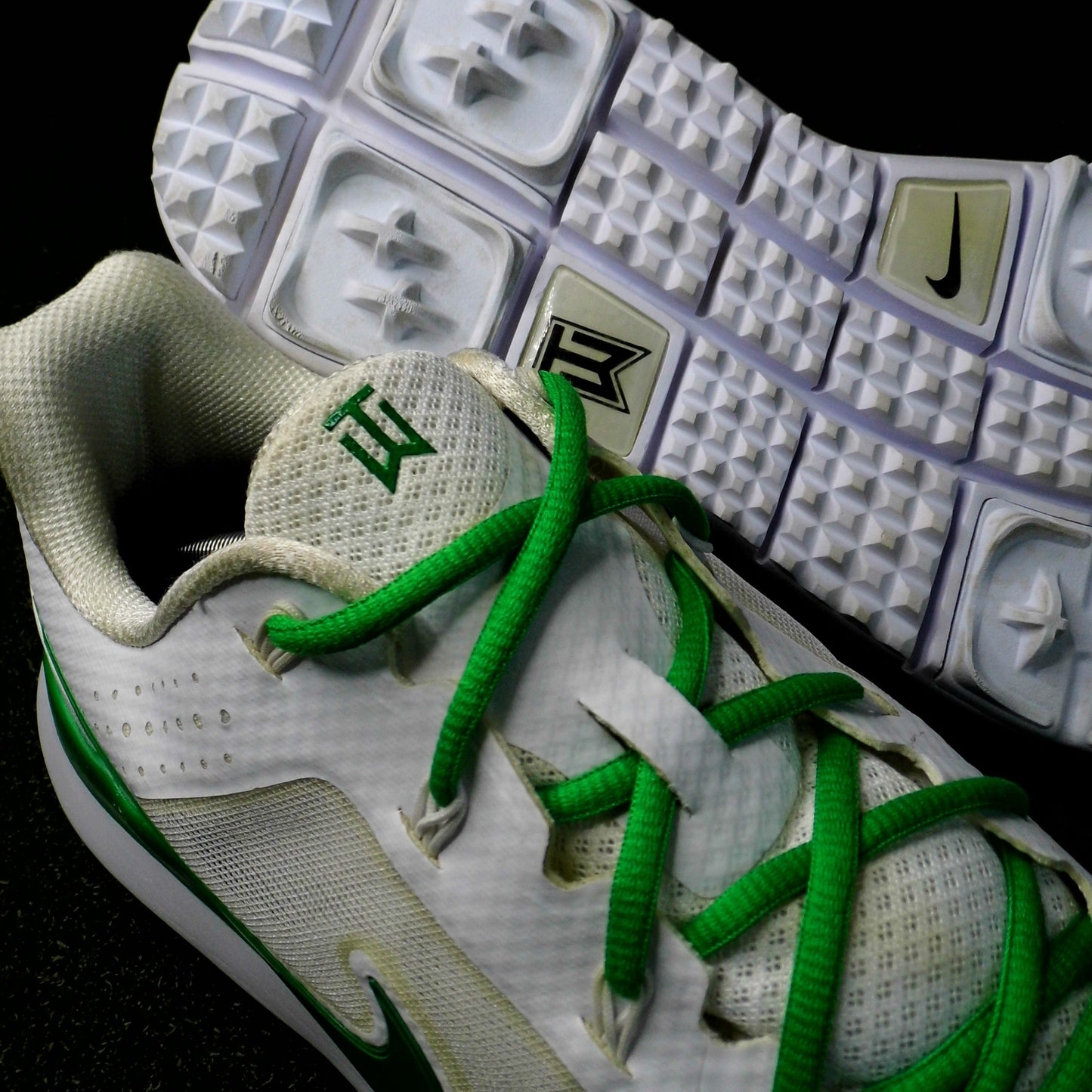 TW Nike iD White/Green - Sz 13