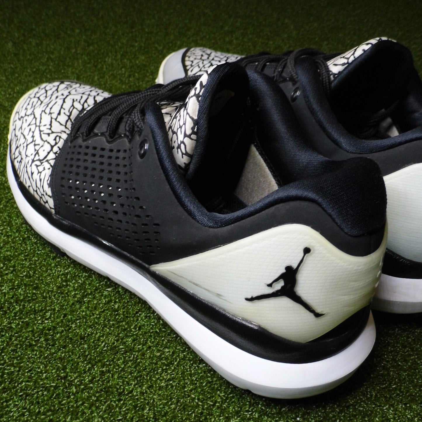 Jordan Trainer ST Oreo - Sz 10