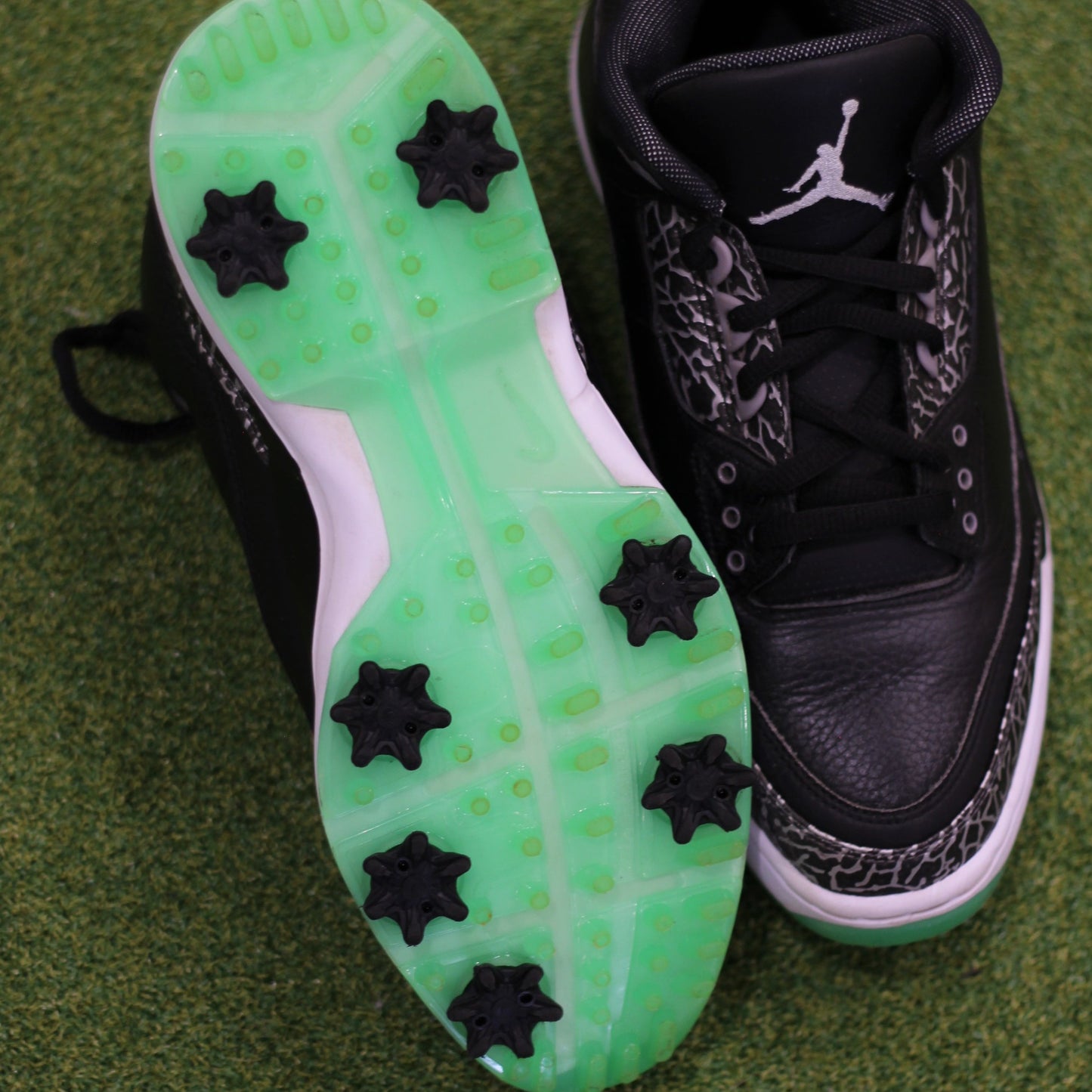 Jordan 3 Golf Green Glow - Sz 9.5