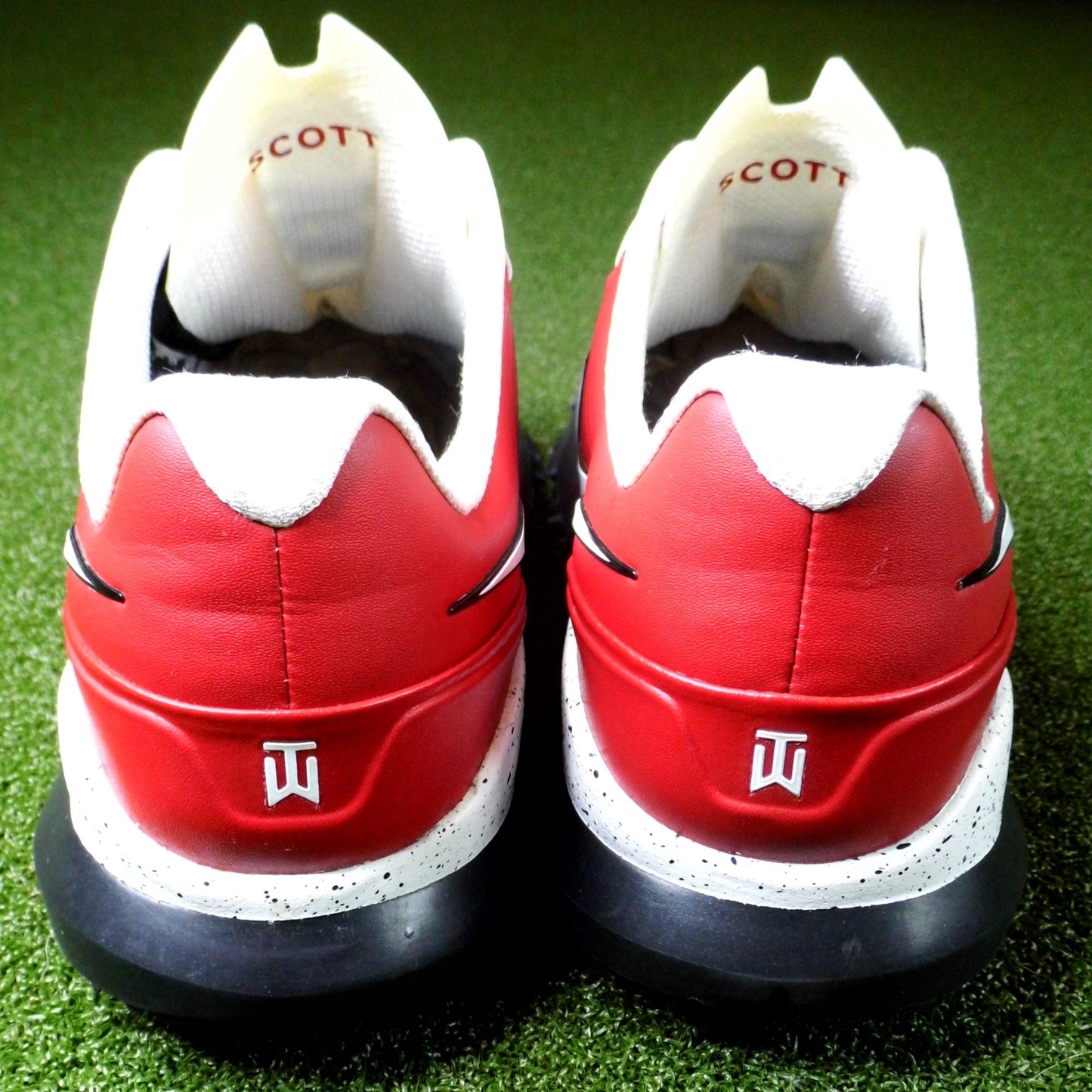 TW 14 Nike iD Red - Sz 10