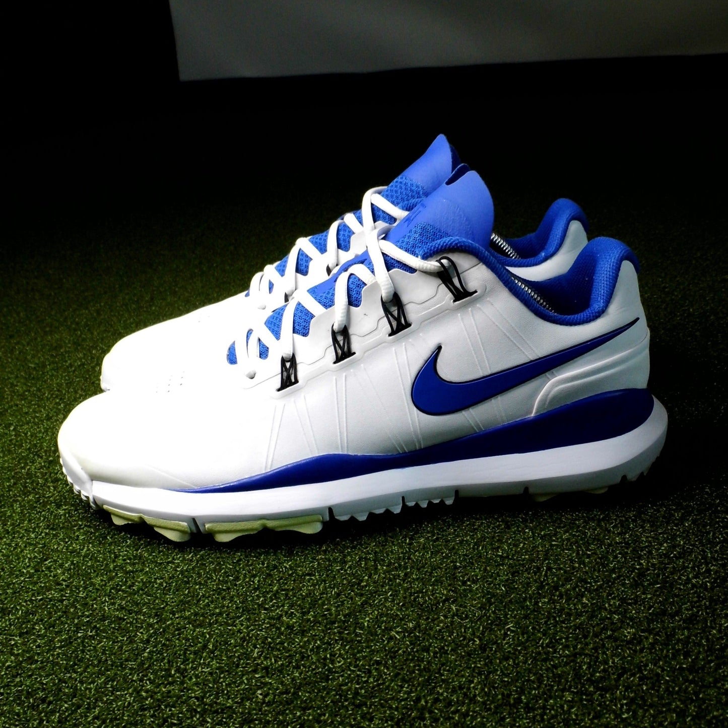 TW 14 Nike iD White/Blue - Sz 13