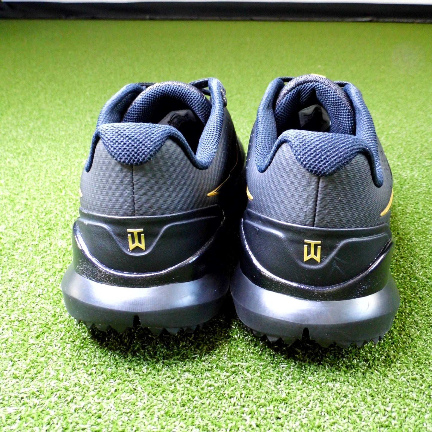 TW 14 Black/Gold - Sz 10