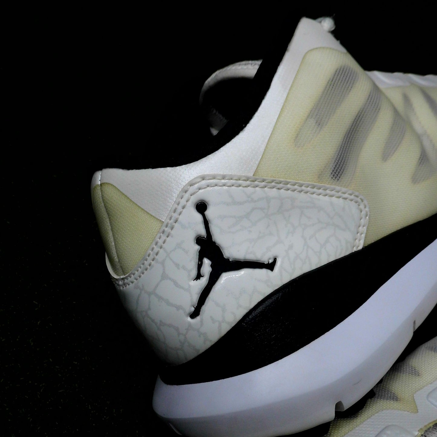 Jordan Dominate Pro White - Sz 10