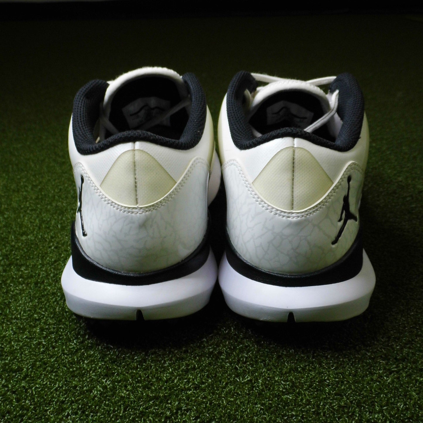 Jordan Dominate Pro White - Sz 10