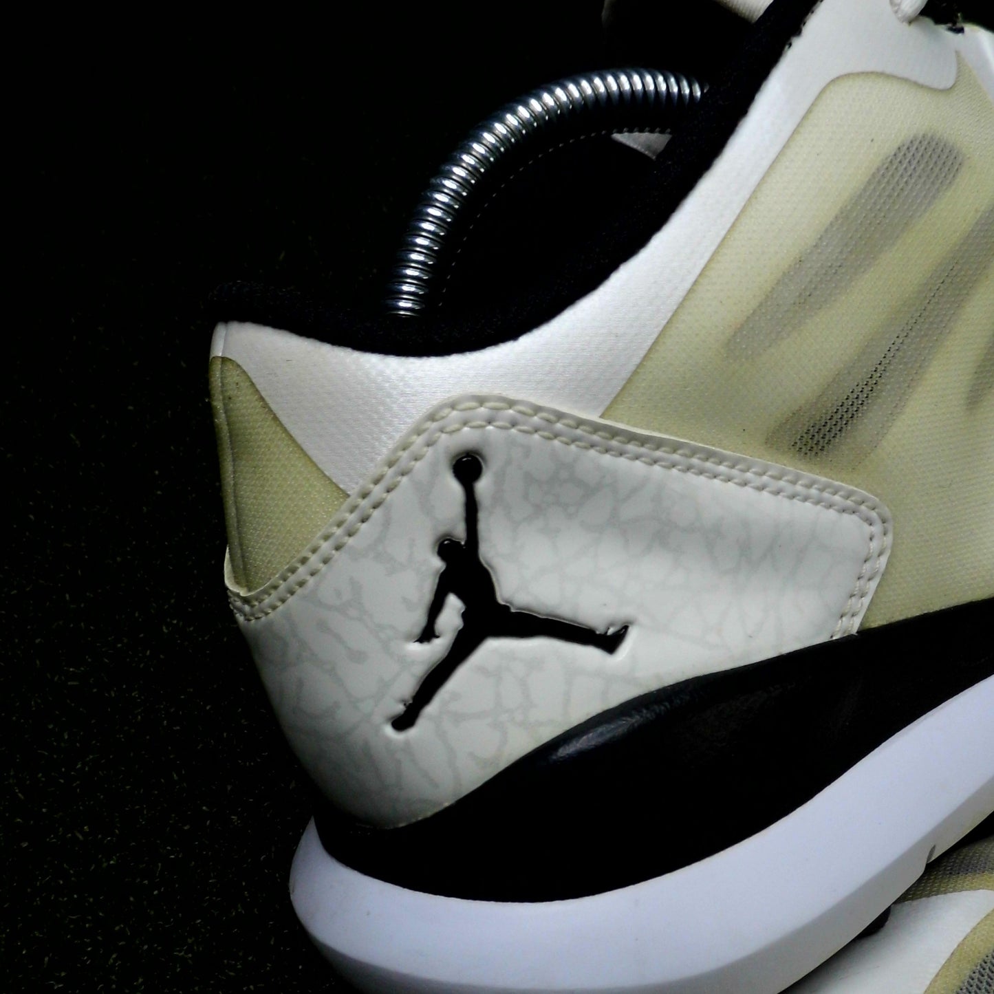 Jordan Dominate Pro White - Sz 10.5