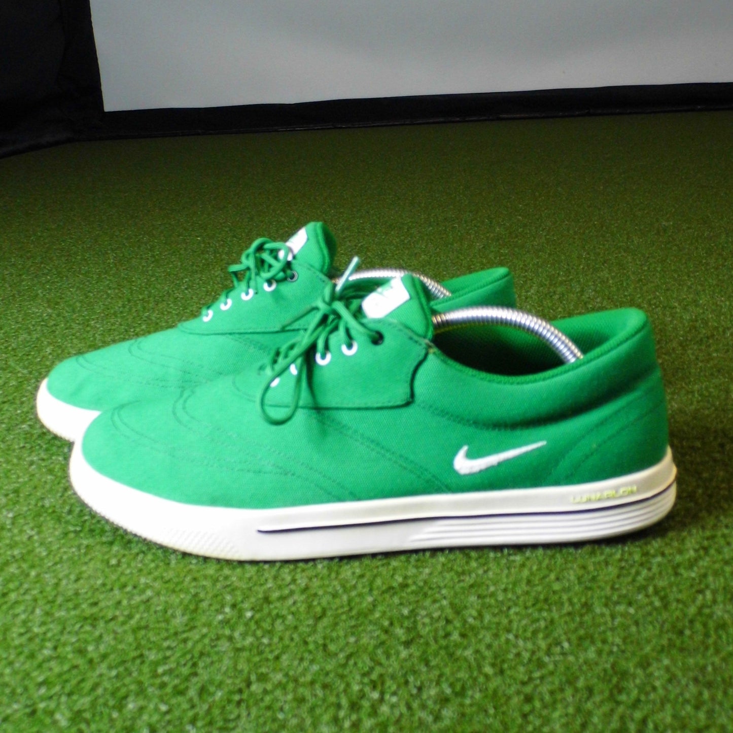 Nike Retro Range Green - Sz 11.5