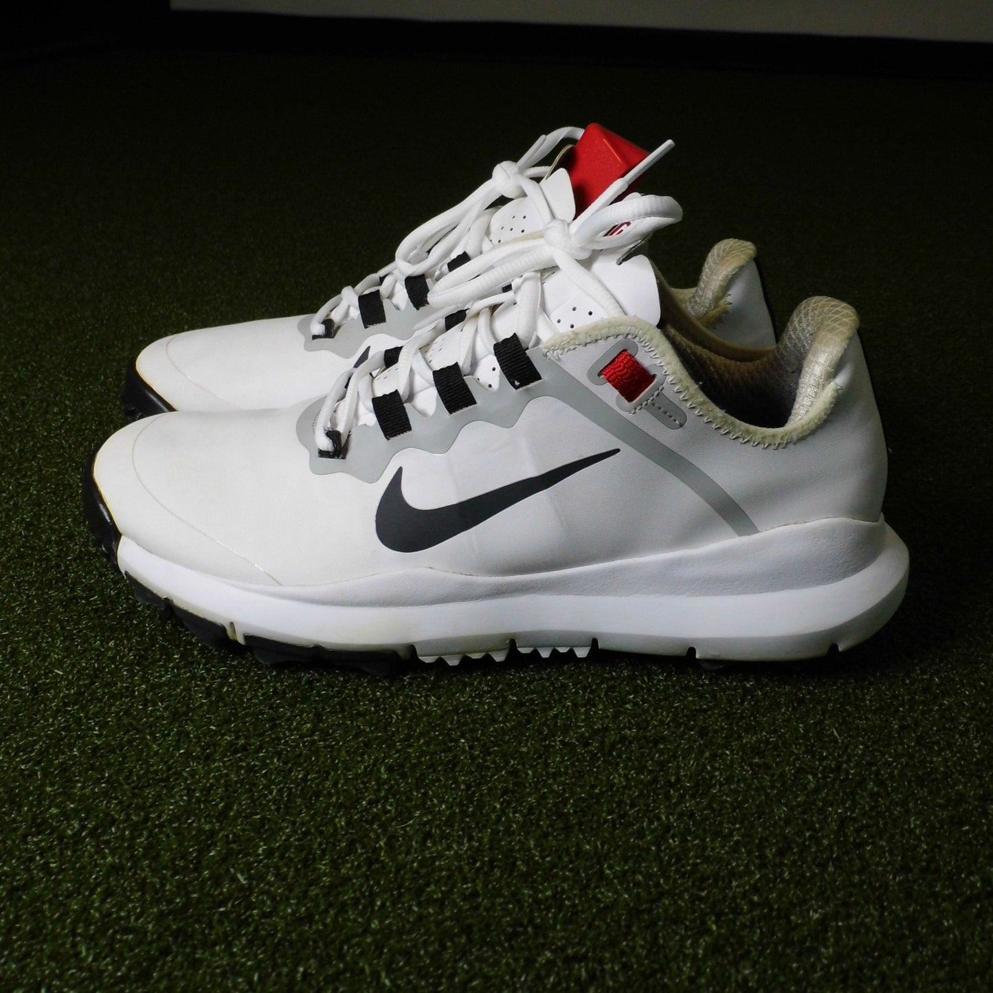 Tiger Woods 13 White - Sz 10